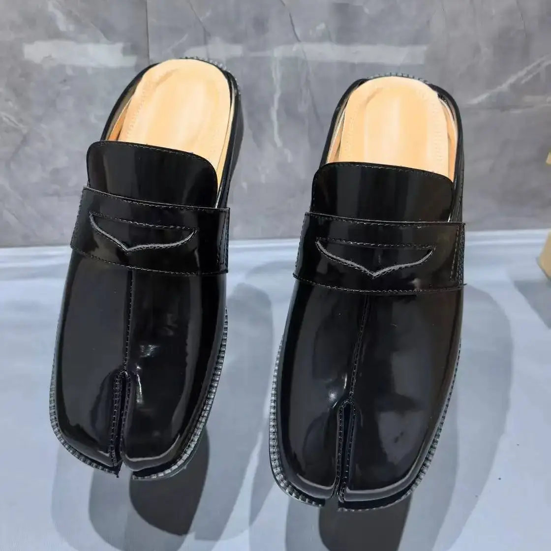 Split Toe Tabi Men's Slippers  - Shoes Heels Men ulasan dan harga